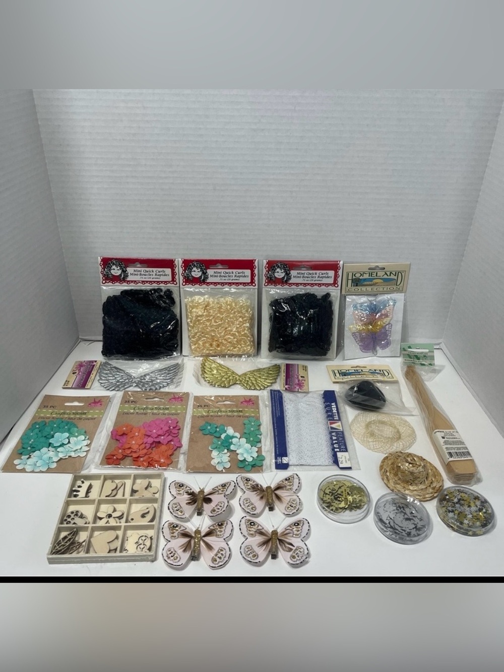 ARTS And CRAFTS supplies lot